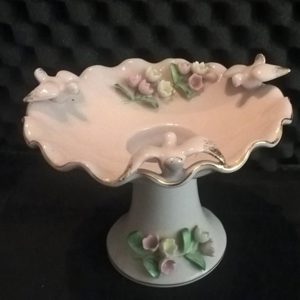 L'AMOUR CHINA CANDLEHOLDER HT-90057